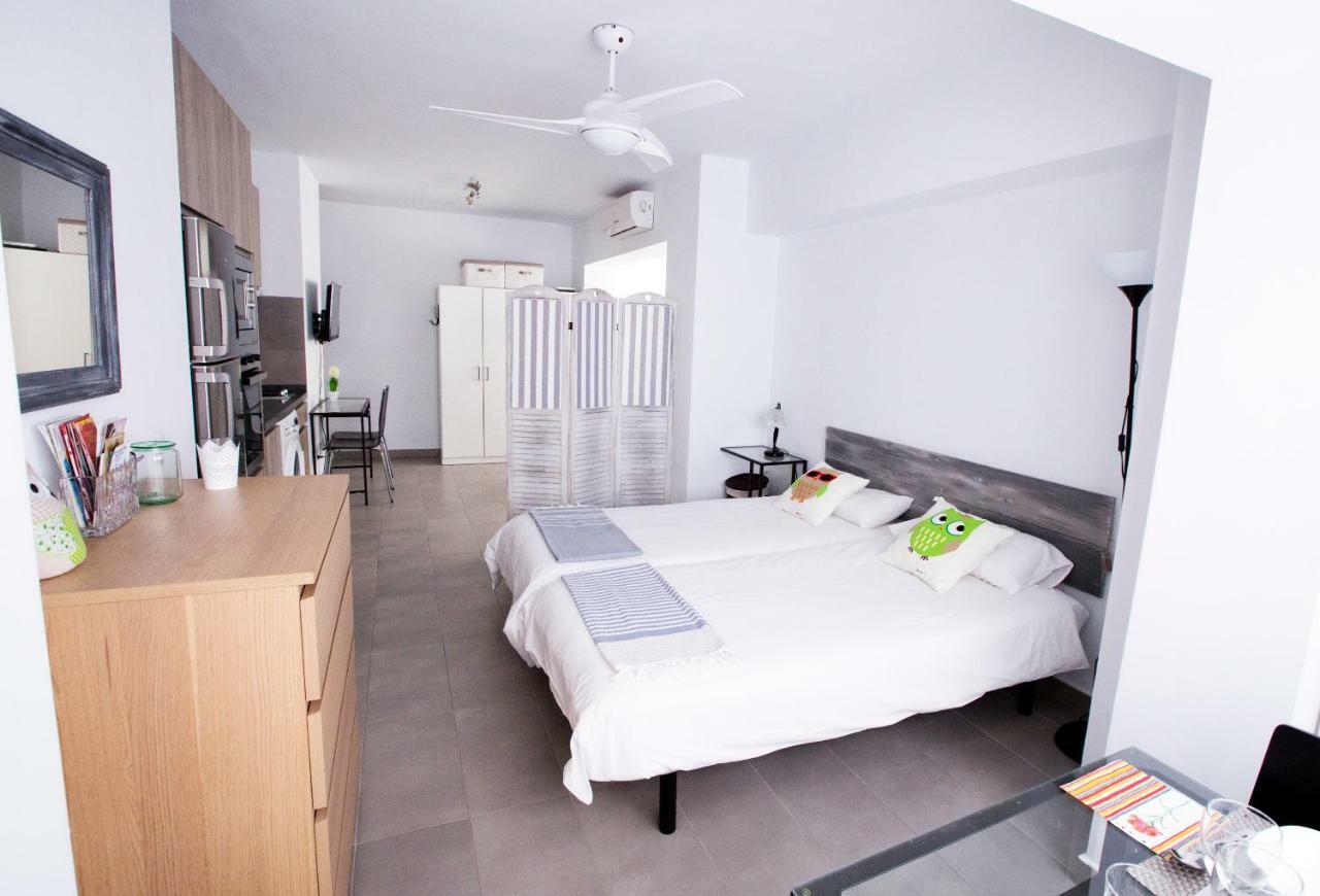 Apartamento Malagueta Beach 10 マラガ エクステリア 写真